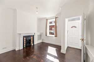 Dining Room- click for photo gallery